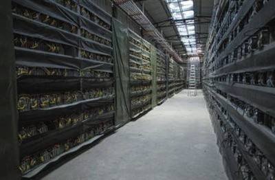 High-efficiency mining farm illustrating energy-saving hardware deployment